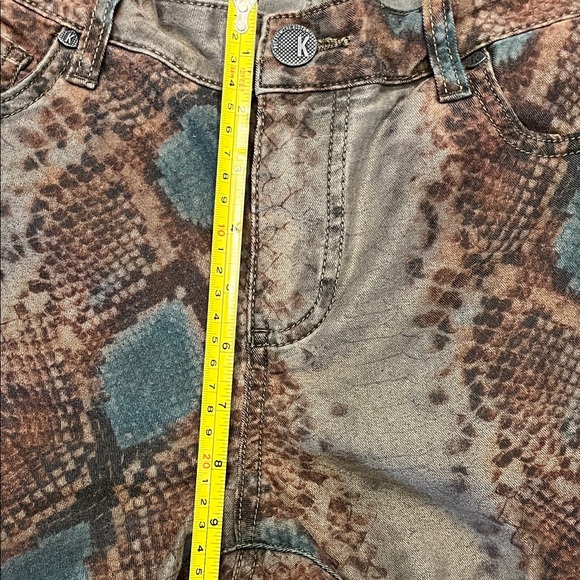 Kut from the Kloth Teal and Brown Snake Print Jeans Size M - Picture 6 of 10